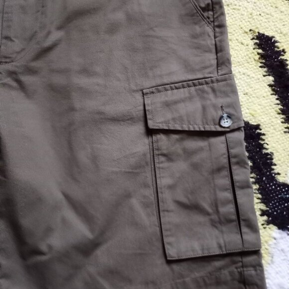 Lyle and Scott CASUALS Cargo Shorts Trek Green - Picture 6 of 11